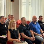 Фото учасників наради.